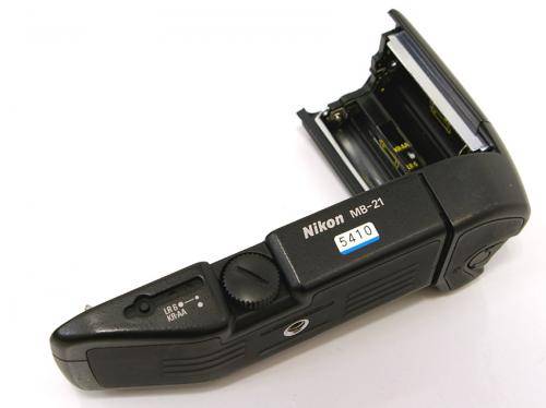 NIKON držač baterije MB-21